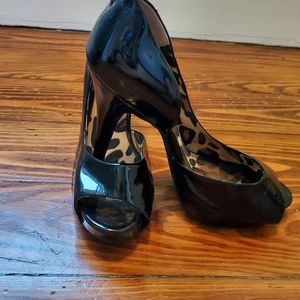 Jessica Simpson womens peeptoe black pump …